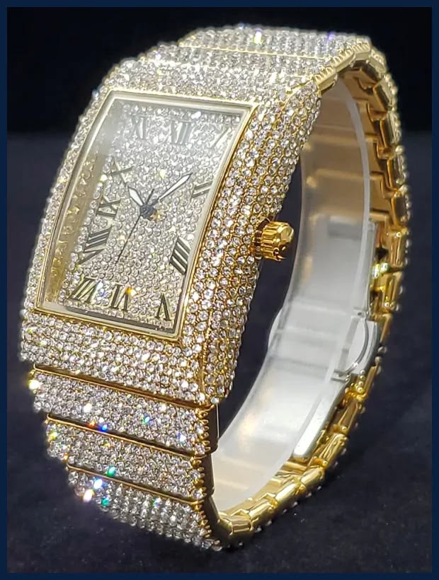 Fully diamond-paved gold watch